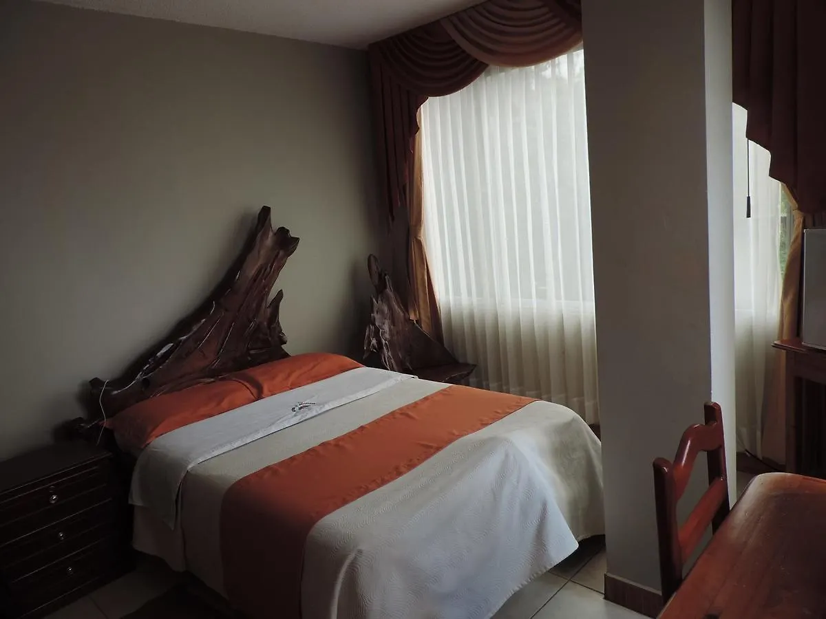 Värdshus Hosteria El Reventador Quito